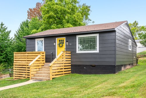 NOLL - Yellow Door Vacation Rentals